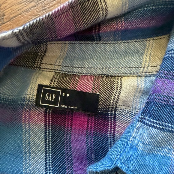GAP Blue and Purple Plaid Button Down Shirt - Picture 7 of 8
